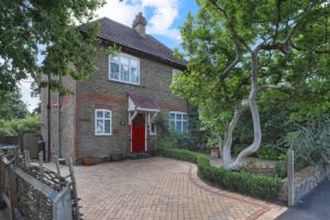 Russell Road, Buckhurst Hill